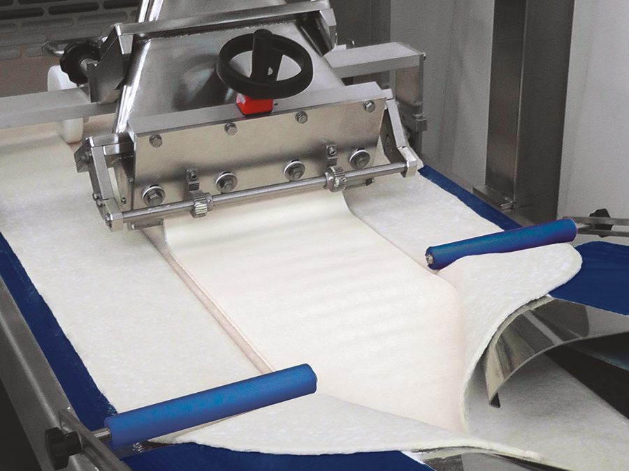 particolare laminazione pasta continuo 2