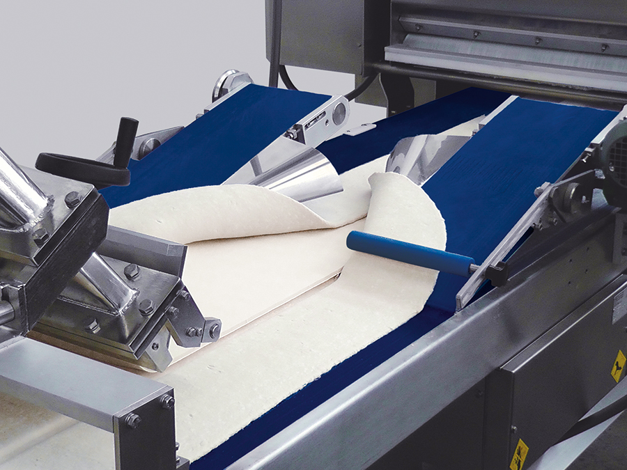 particolare laminazione pasta continuo 3